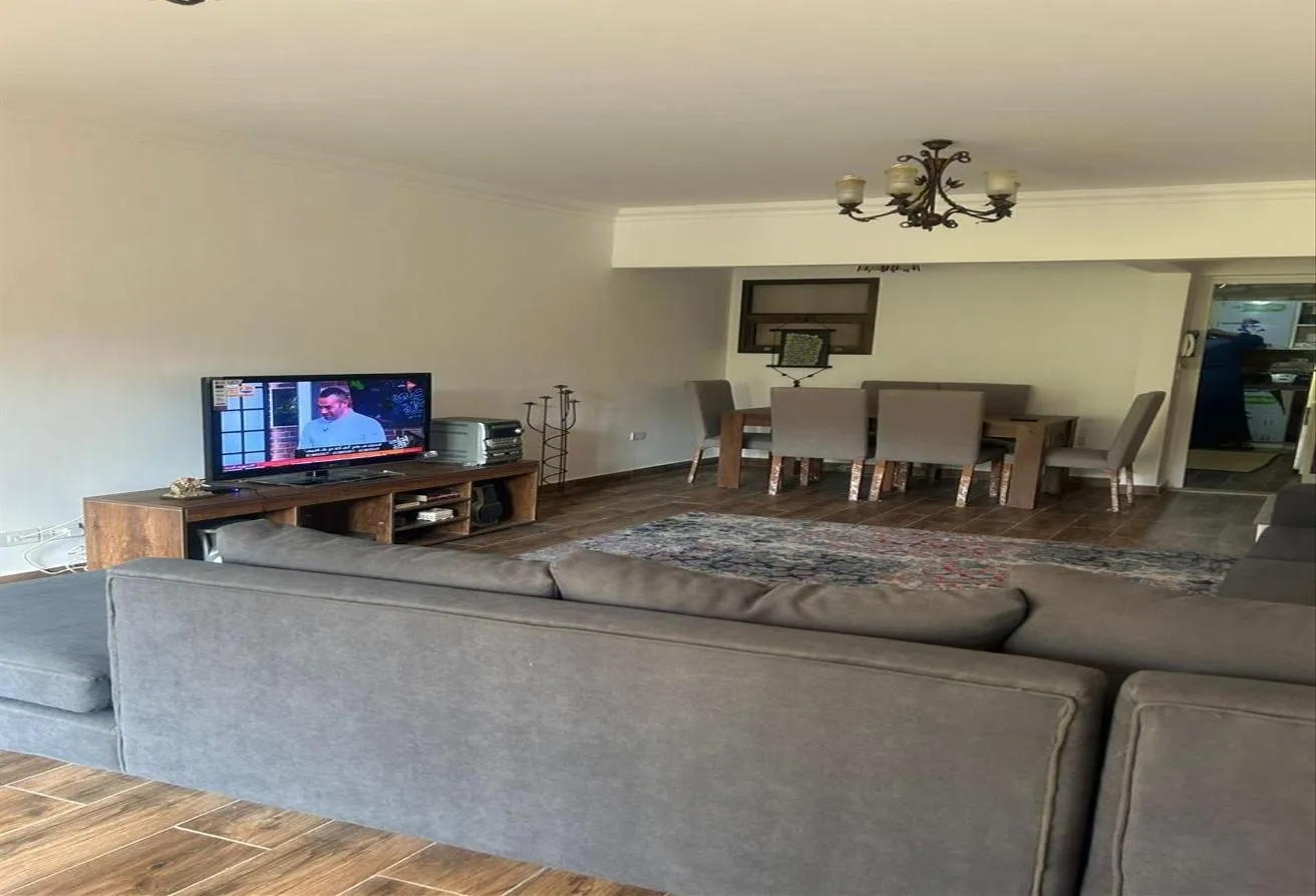 Rent in Rehab City Fifth Phase: شقة للايجار المفروش 150م بلس 30جاردن تشطيبات