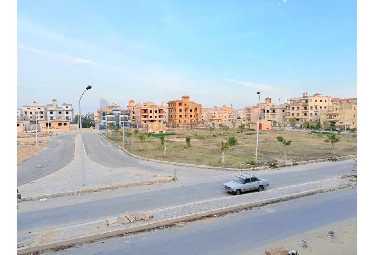 البيع في جاردن هيلز اكتوبر: شقة للبيع فى كمبوند جاردن هيلز 
