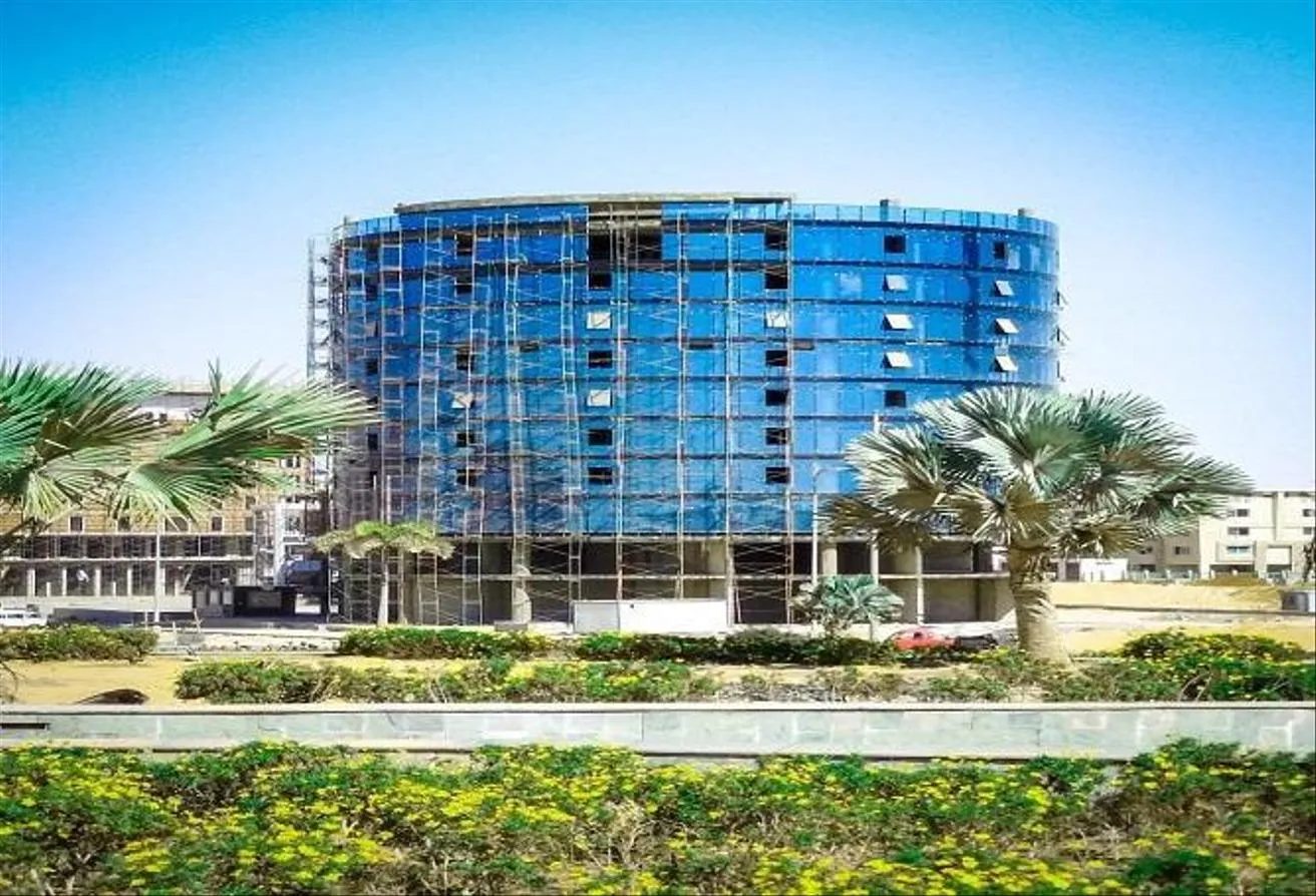 Sale in Golden Tower 1: بمقدم 25% إستلم فوري مكتبك 52م متشطب بأميز لوكيشن