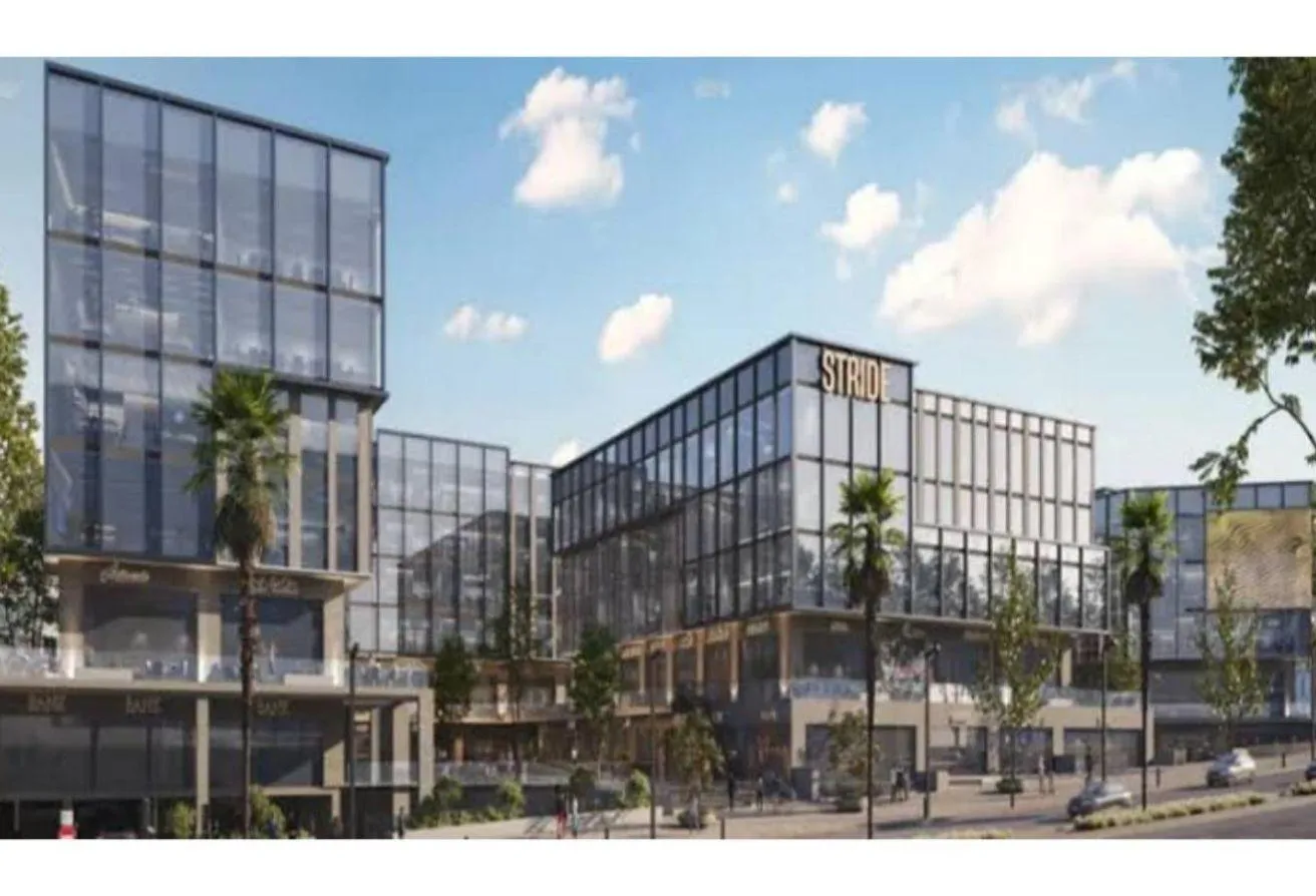 Sale in Stride: Clinic with direct view on the 90th, ful finished 