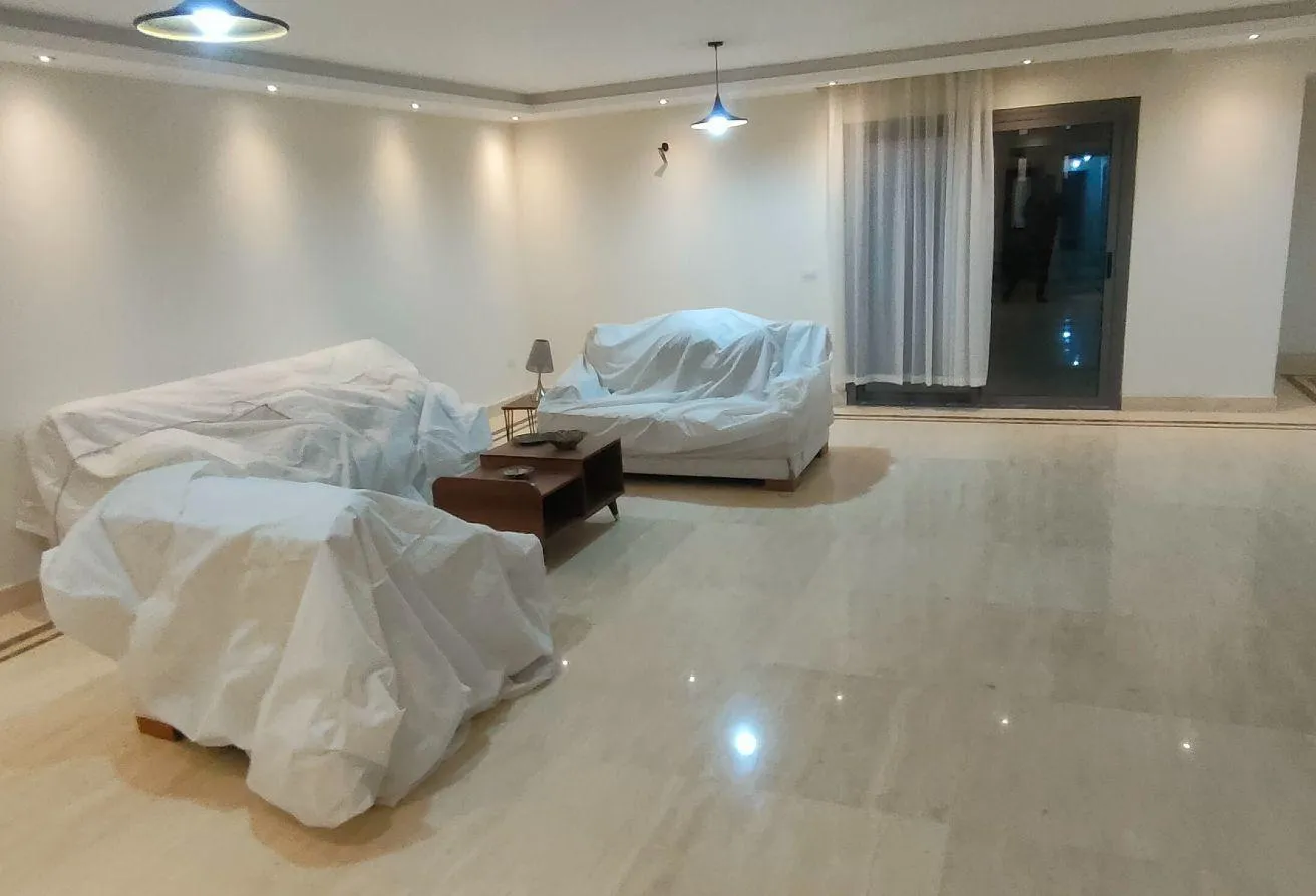Rent in Touristic Zone 4: شقه للايجار إدارى أو سكني السياحيه الرابعه