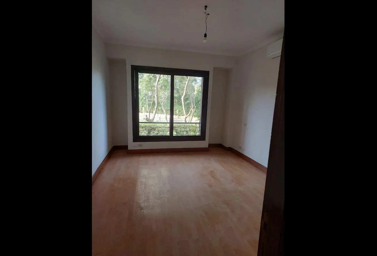 Rent in Casa: دوبلكس للايجار بالمطبخ تكيفيات ارضي بحديقه كمبوند