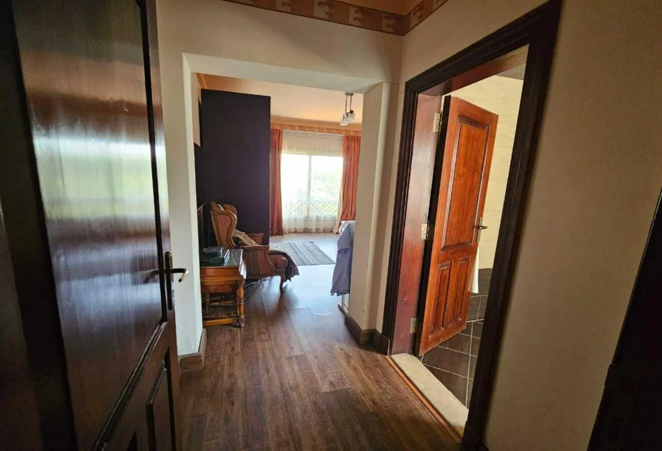 Gallery Image 9