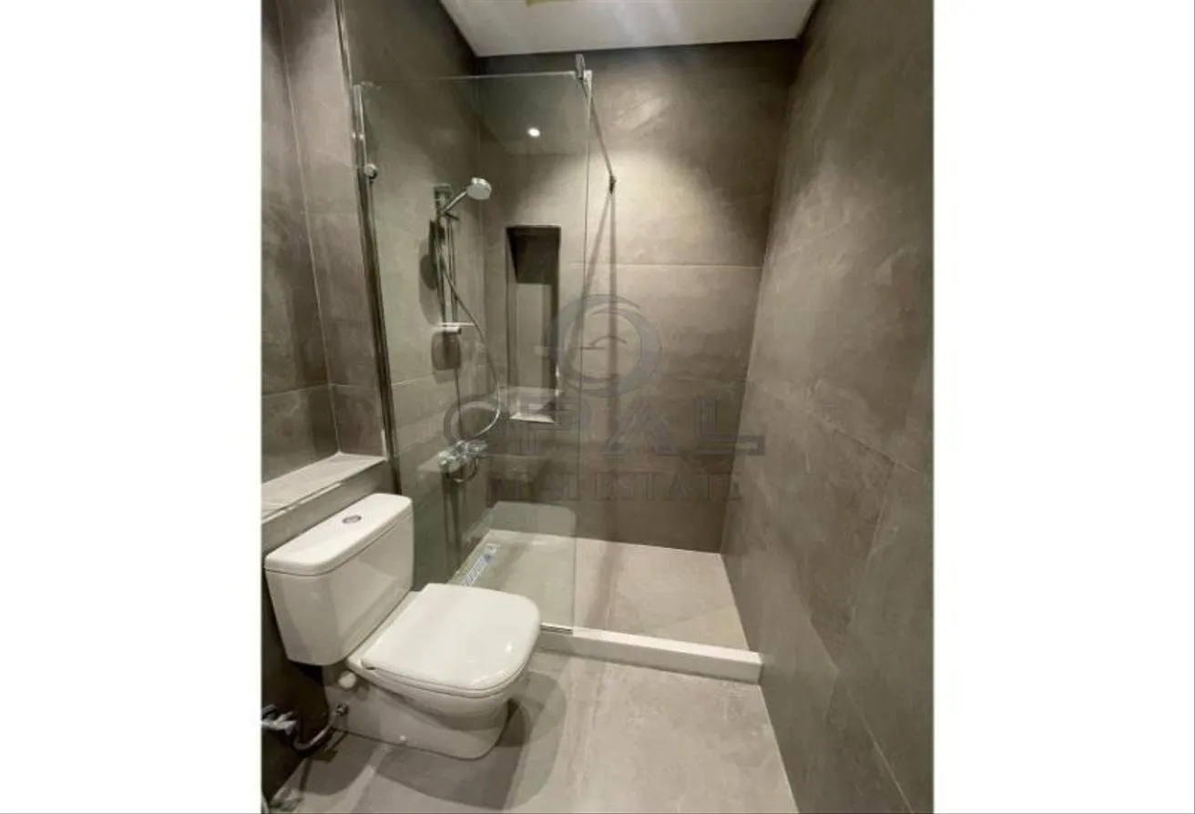 Rent in Six West: Town Courtyard (first residence) 4 rooms + nanny