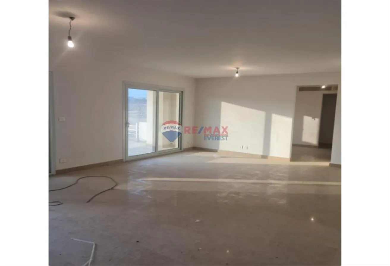 Sale in Etapa: For Sale Villa Prime Location First Prices Over 8Y