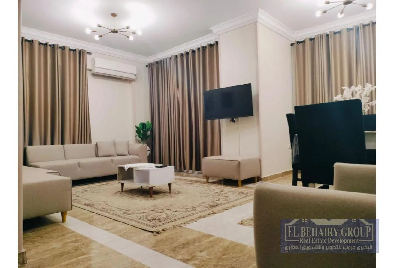 Rent in Mostashareen: Apartment for rent in Al Mostasthreen Compound