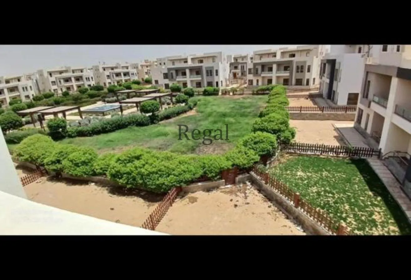 Sale in Wesal City: فيلا توين هاوس للبيع – الشروق