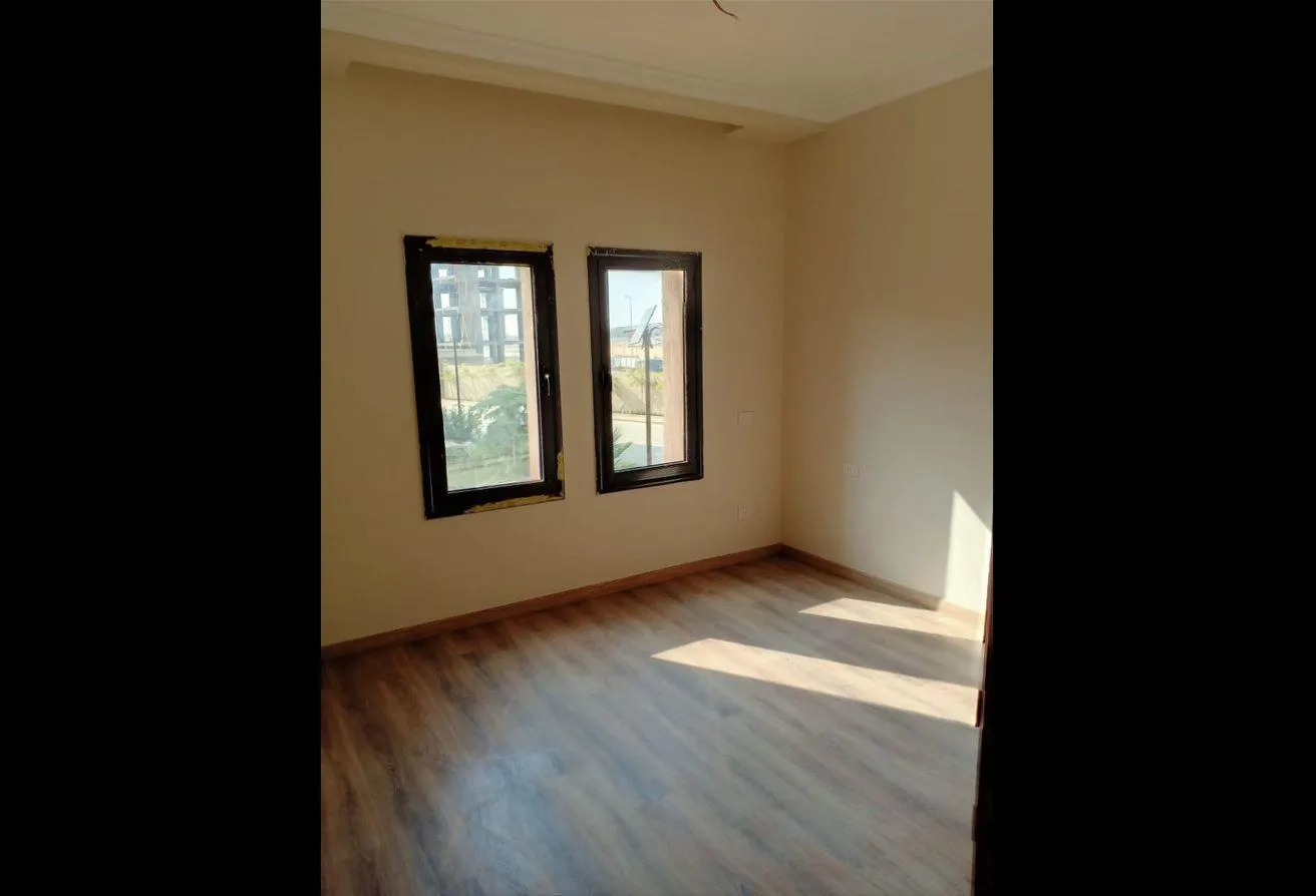 Sale in Green 5: Apartment Fully finished For Sale In Green 5