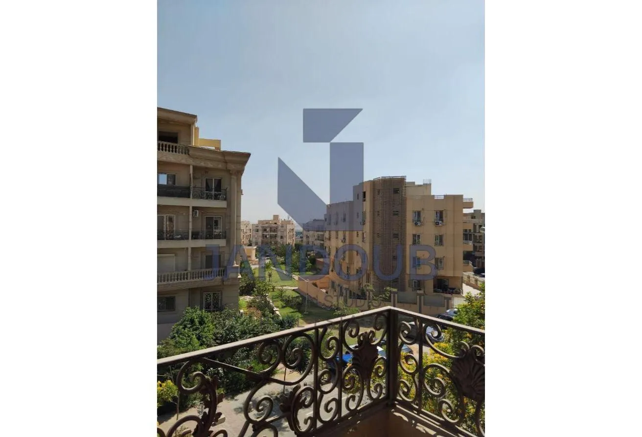 Sale in West Arabella: 220 sqm Apartment for Sale in West Arabella, New C