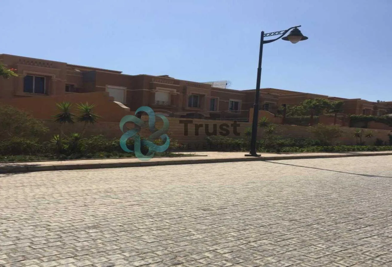 Sale in Royal Meadows: Townhouse middle in Royal Meadows AlSheikh Zayed