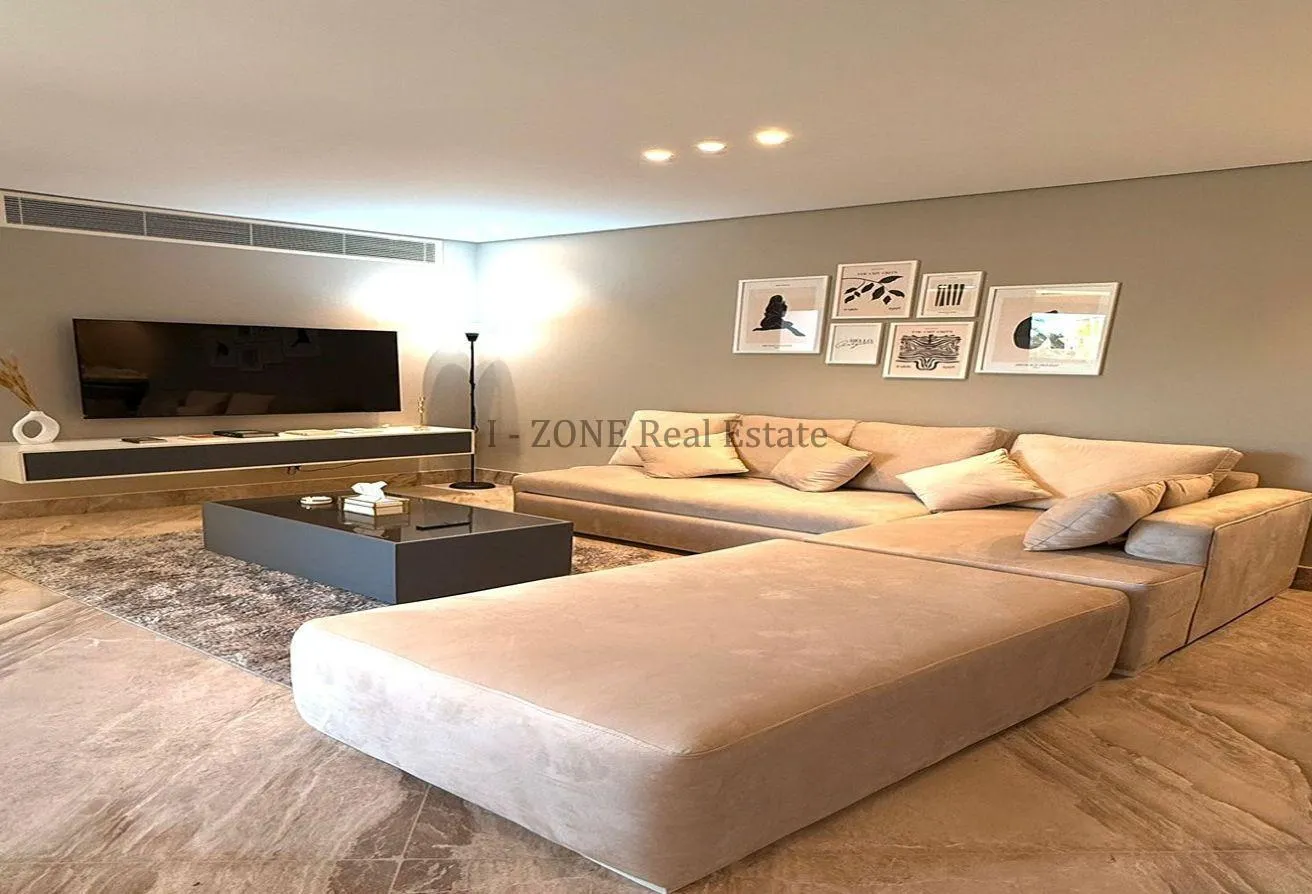 Rent in Silver Palm: Ultra Modern Furnished Studio for Rent in Silver