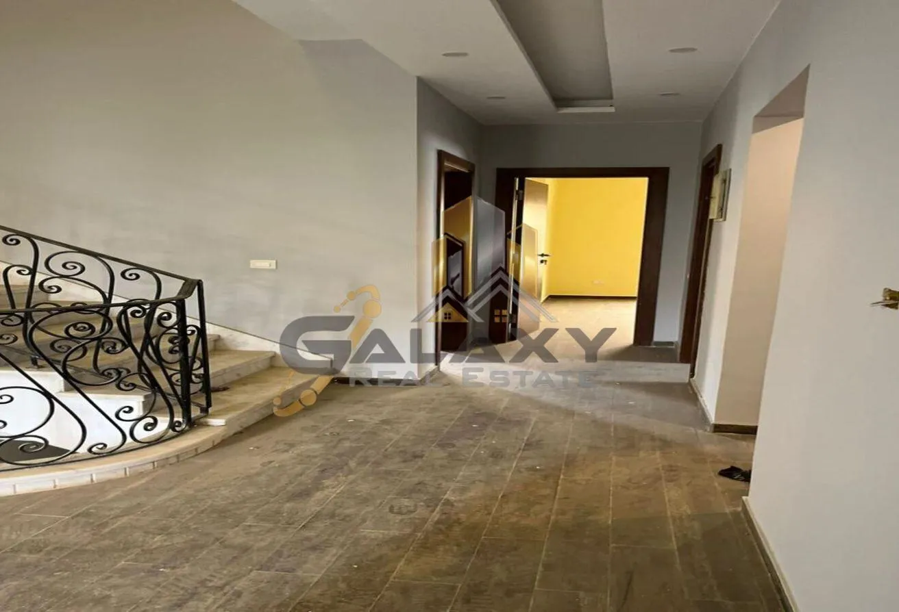 Sale in Les Rois: Amazing Twinhouse For Sale | Super-lux