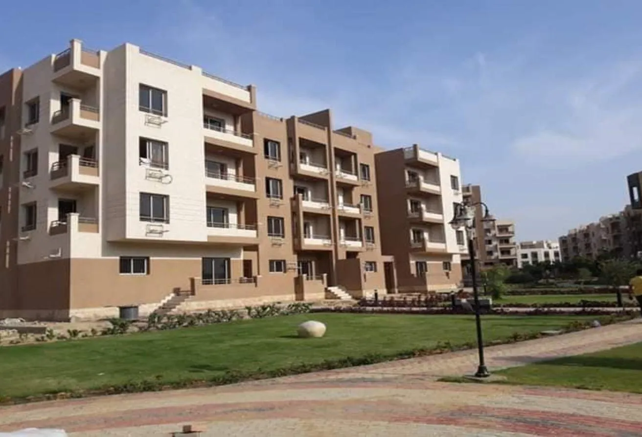 Sale in Ishraqa: 195 فيو لاندسكيب علي اكبر جاردن في كمبوند اشراقة