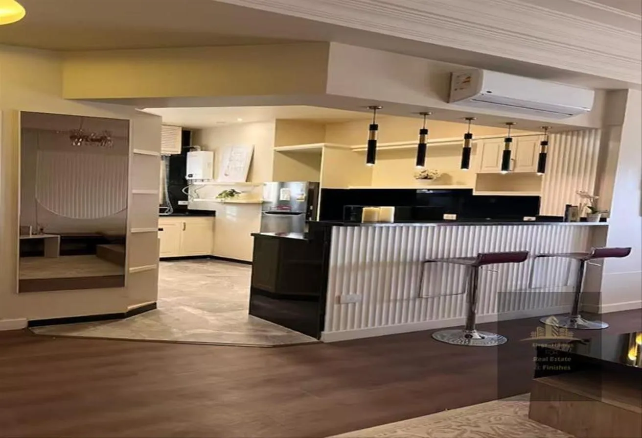Sale in American University Housing District: The last office in Golden Gate, immediate receipt