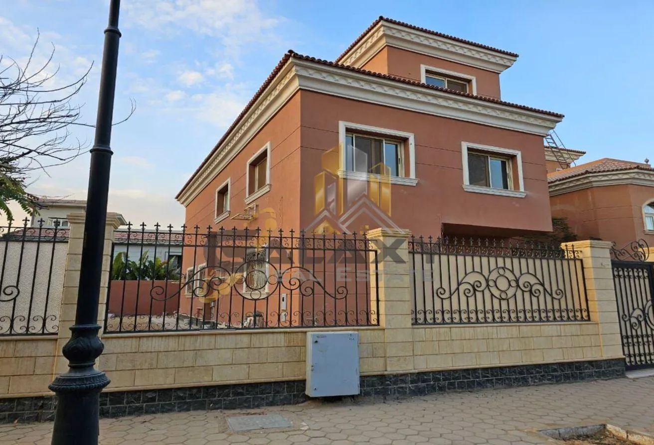 Sale in Stella: Amazing Stand Alone villa For Sale | Finished