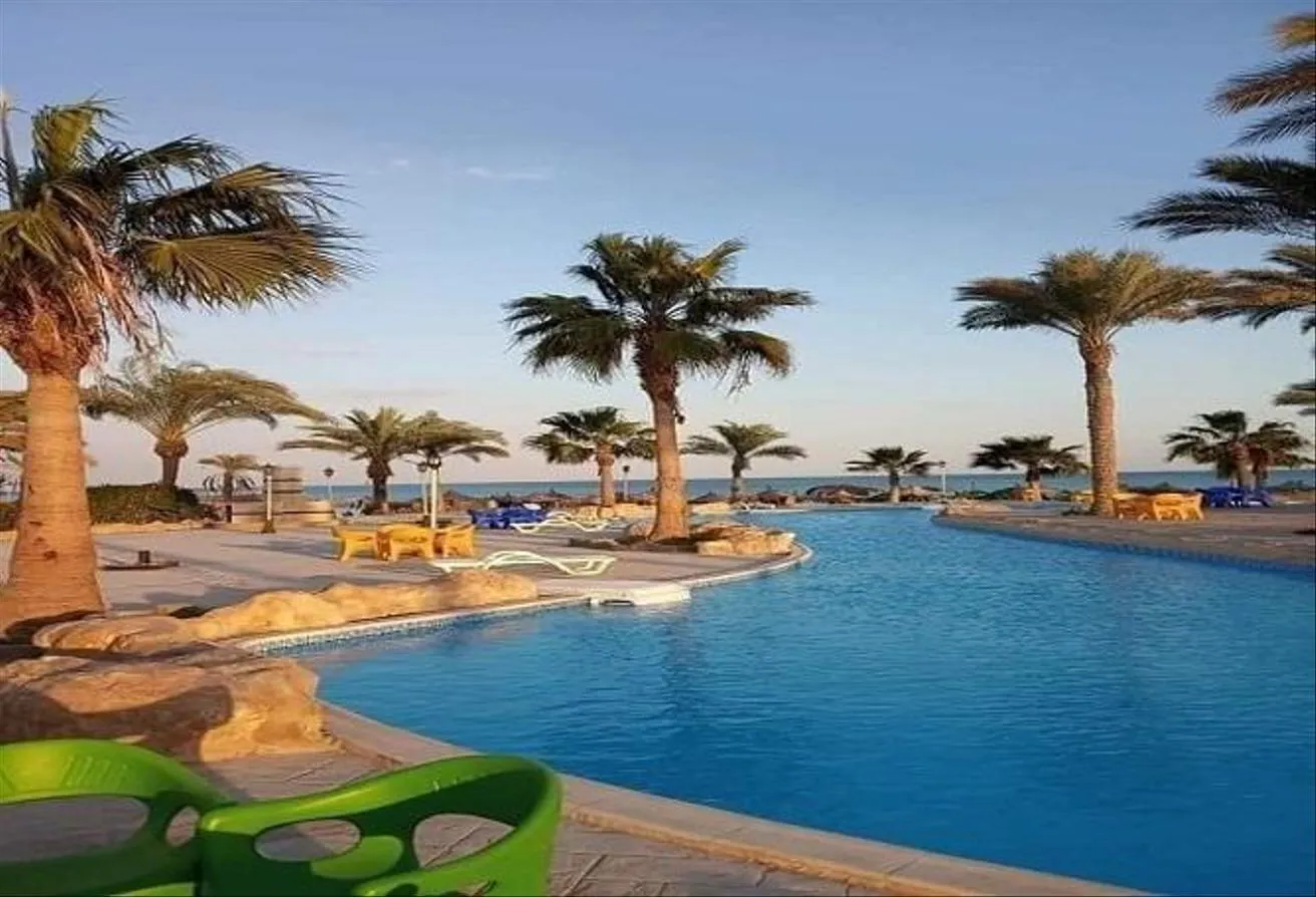 Sale in Red Carpet: Chalet Ready to Move Sea View in Sokhna ONLY 20%Dp