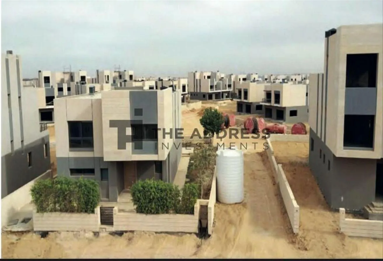 Sale in Park Central: Townhouse for sale 10% DP Installment 7 years