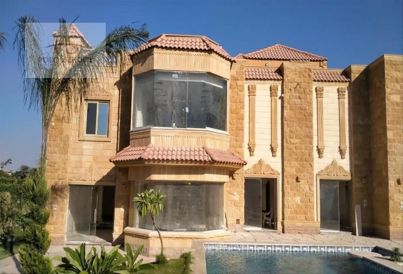 Sale in Wadi Al Nakhil: For sale Standalone villa 2100m Prime location