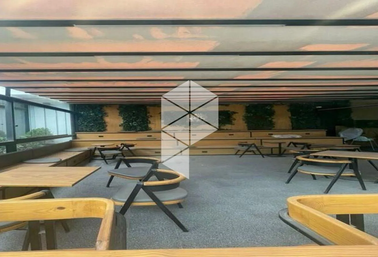 Rent in Trivium Square: Shop for rent in Trivium Square 130m indor 60m out