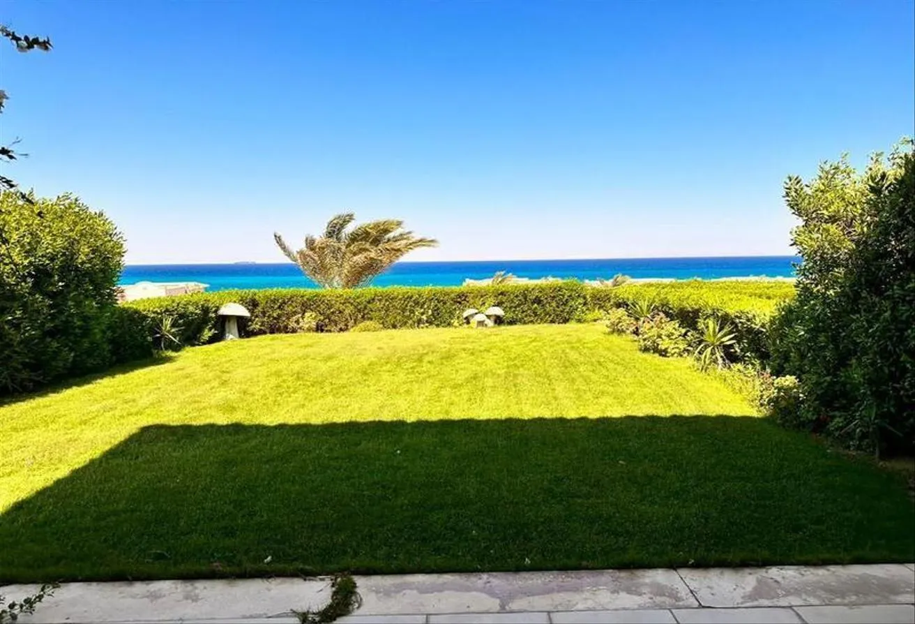 Sale in La Vista 3: villa for sale in La Vista 3, Ain Sokhna.        .