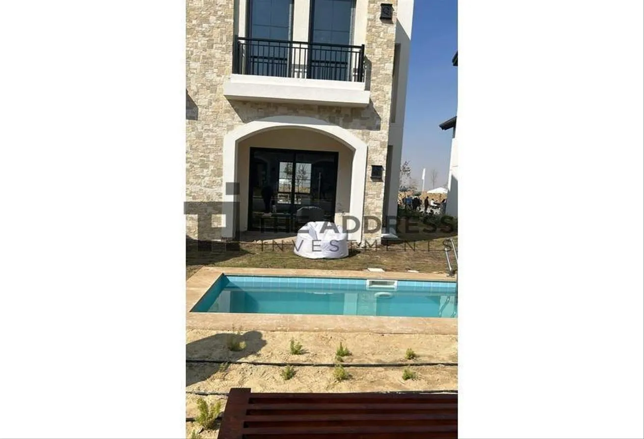 Sale in Azzar: Town House Corner, Azzar, New Cairo