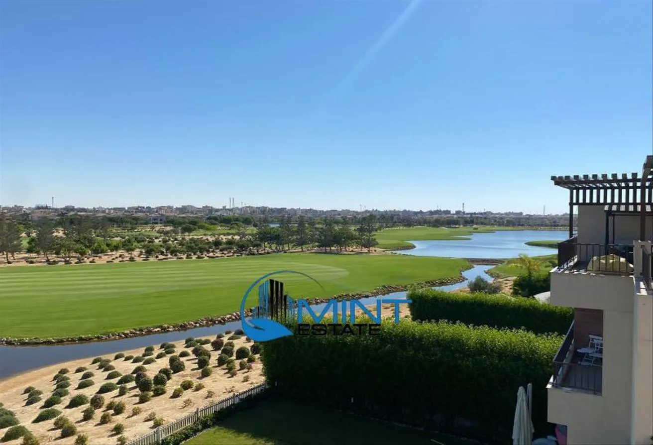 Sale in Marassi: Stand Alone First Row Golf+Private Pool F.Finished
