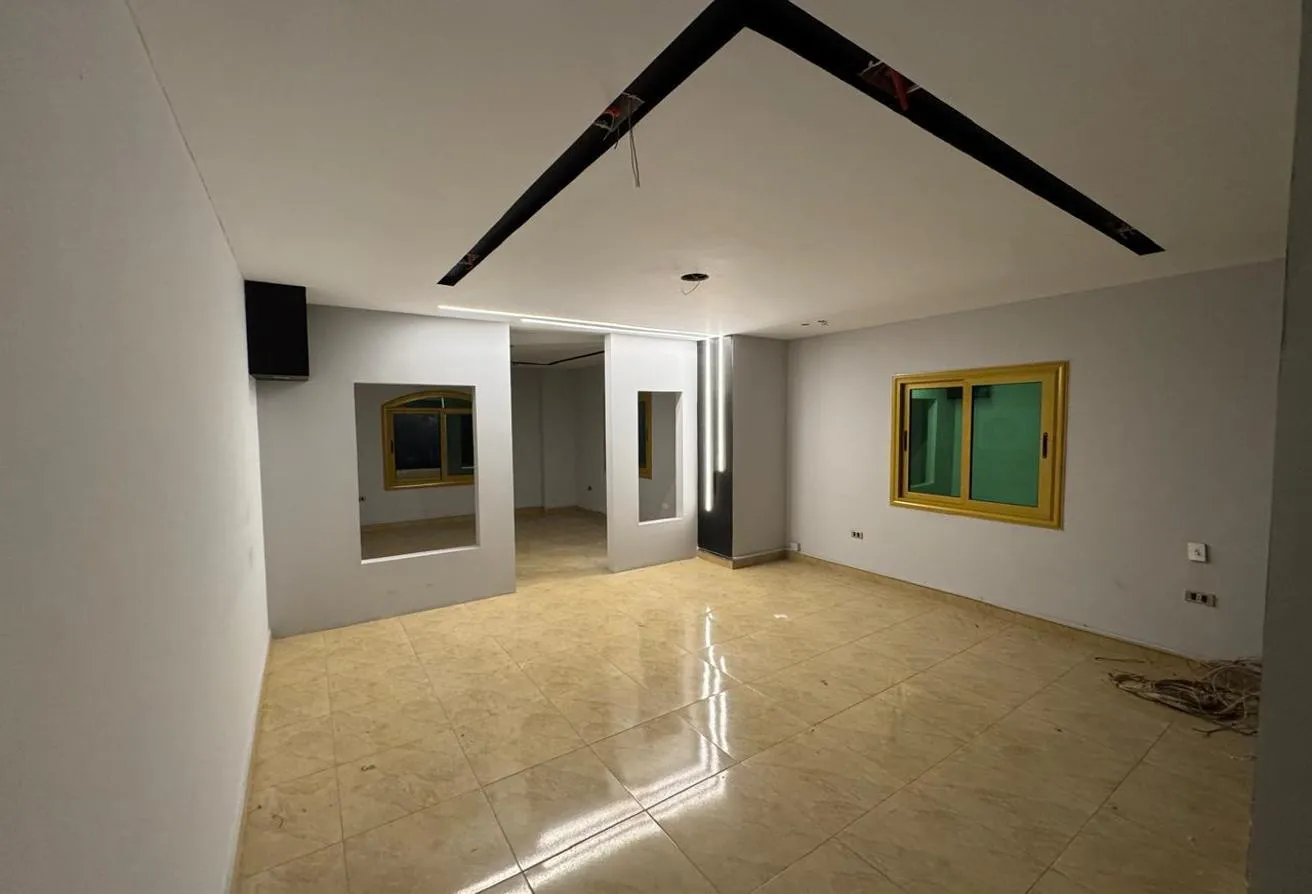 Rent in El Banafseg 1: شقه للايجار فيلات لبنفسج بالقرب من رحاب تصلح مكتب