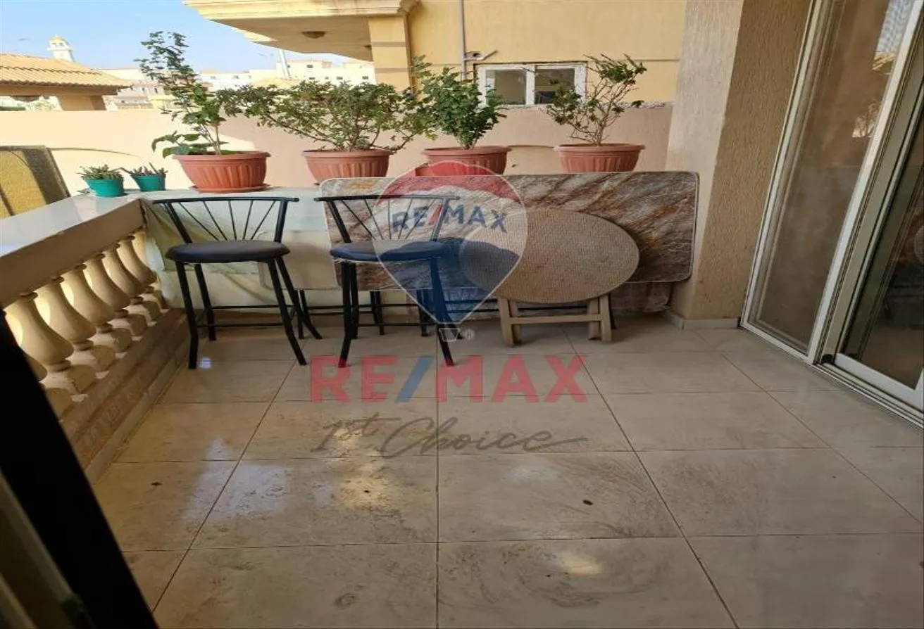 Sale in 2nd Neighborhood: Apartment For Sale Sherouk City