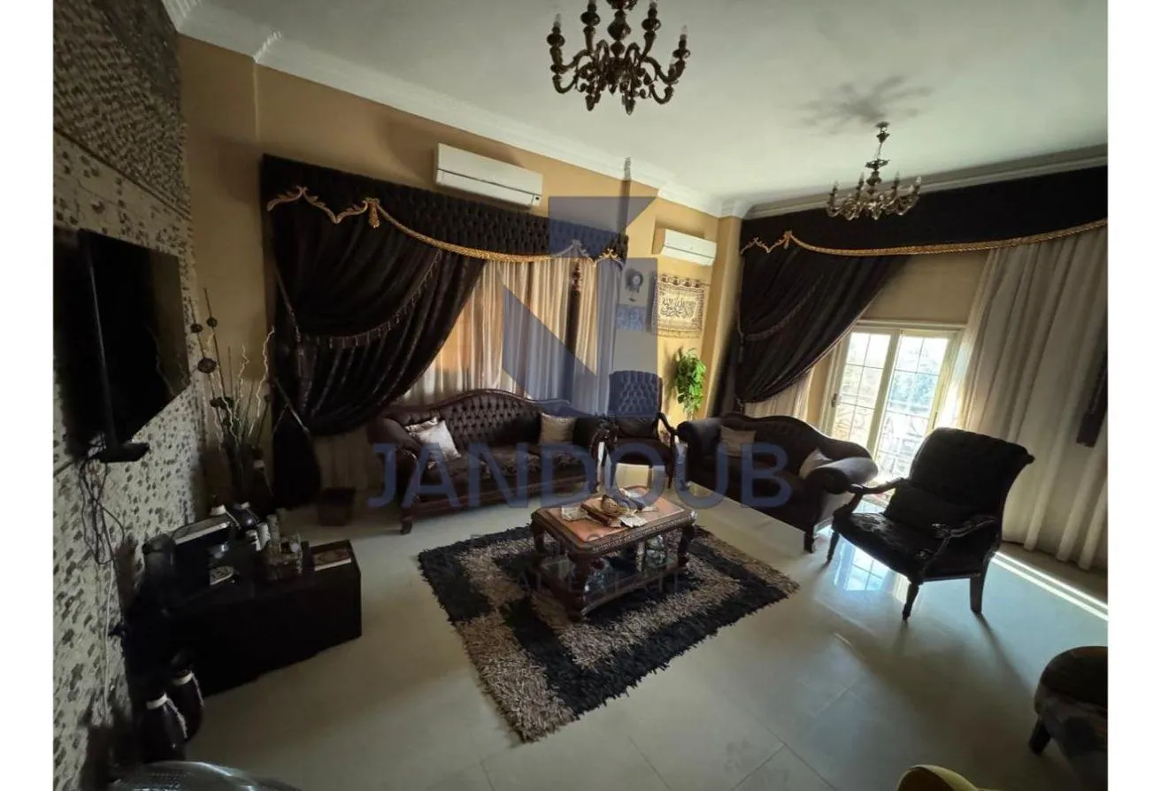 Sale in El Yasmeen 1: "Dream Apartment in Al-Yasmeen 1: 250 m² for Sale"