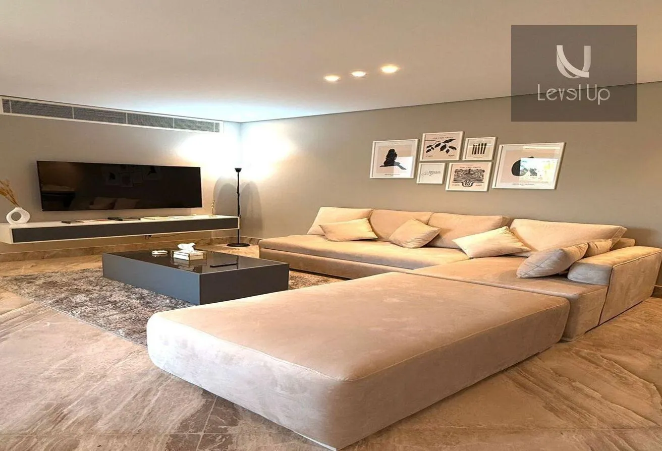 Rent in Silver Palm: Furnished studio for rent in Silver Palm Compound