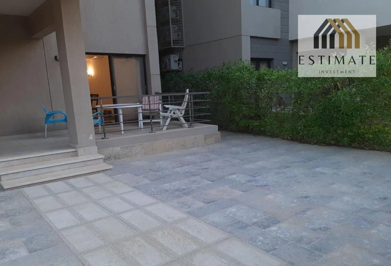 Sale in Moon Residences: Apartment for sale in fifth square 130 m 2 bedroom