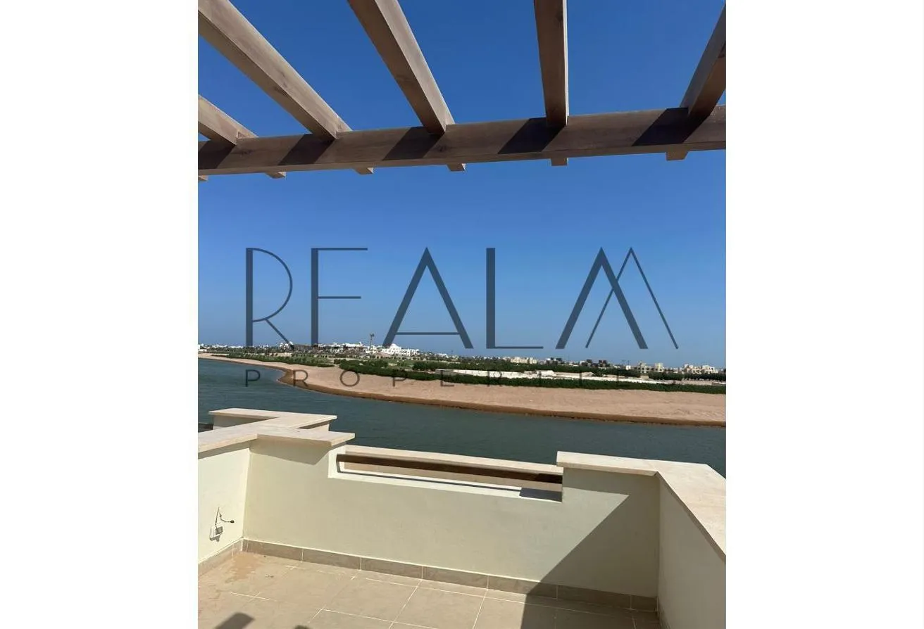 Sale in Cyan: luxury villa in prime location fully finished, ACs