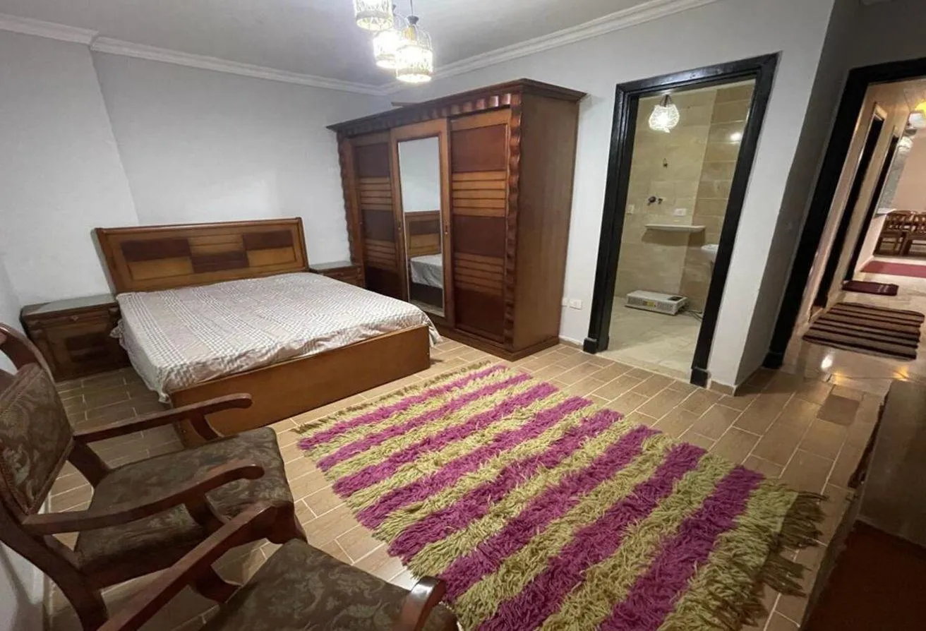 Rent in El Koronfel: Shop133m for rent in the kronfol 1st settlement