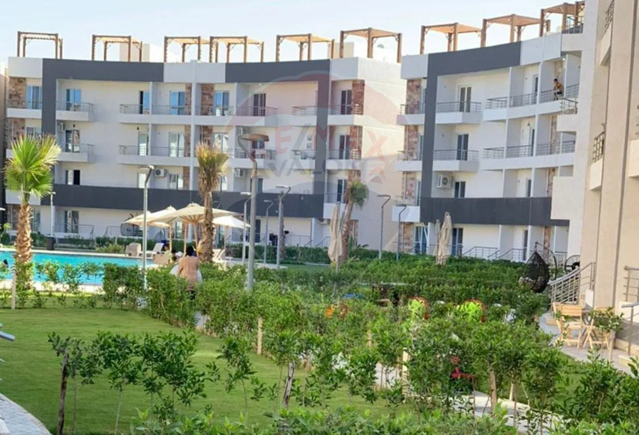 Sale in Marseilia Beach 4: Ground floor chalet with garden for sale