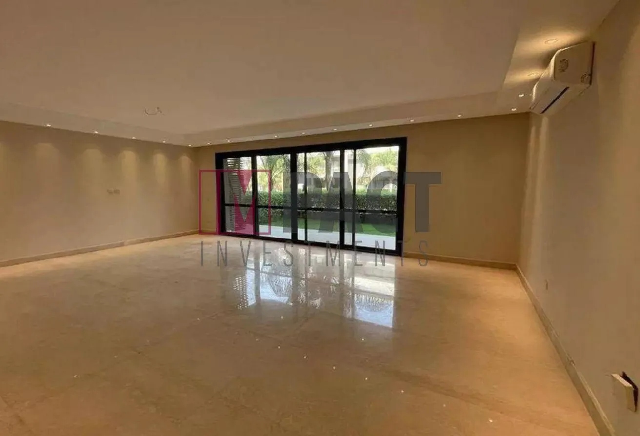Rent in American University Housing District: Car showroom for rent in Fifth Settlement, frontag