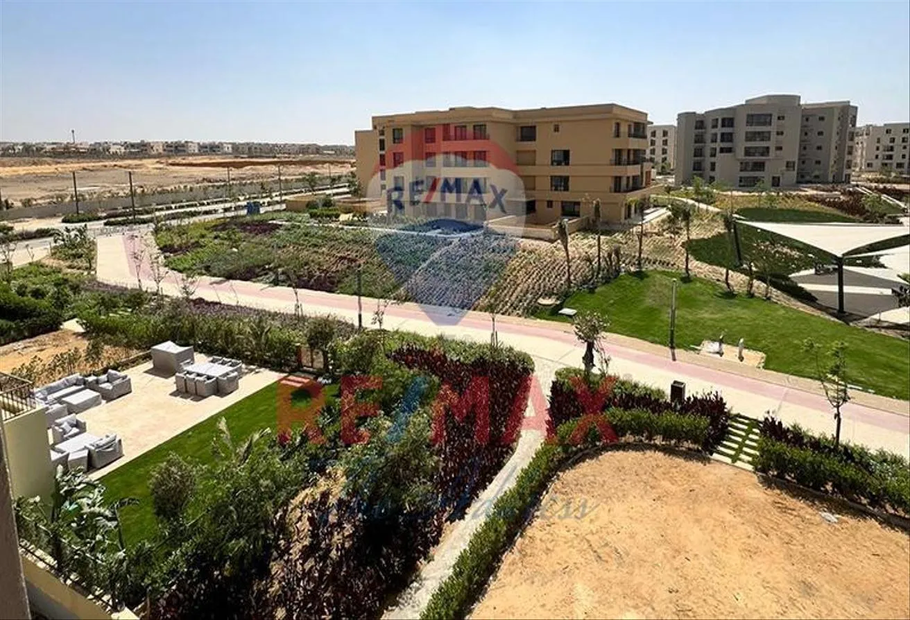 البيع في أو ويست: بنتهاوس للبيع بالقسط في أو ويست كلوب ريزيدنس 