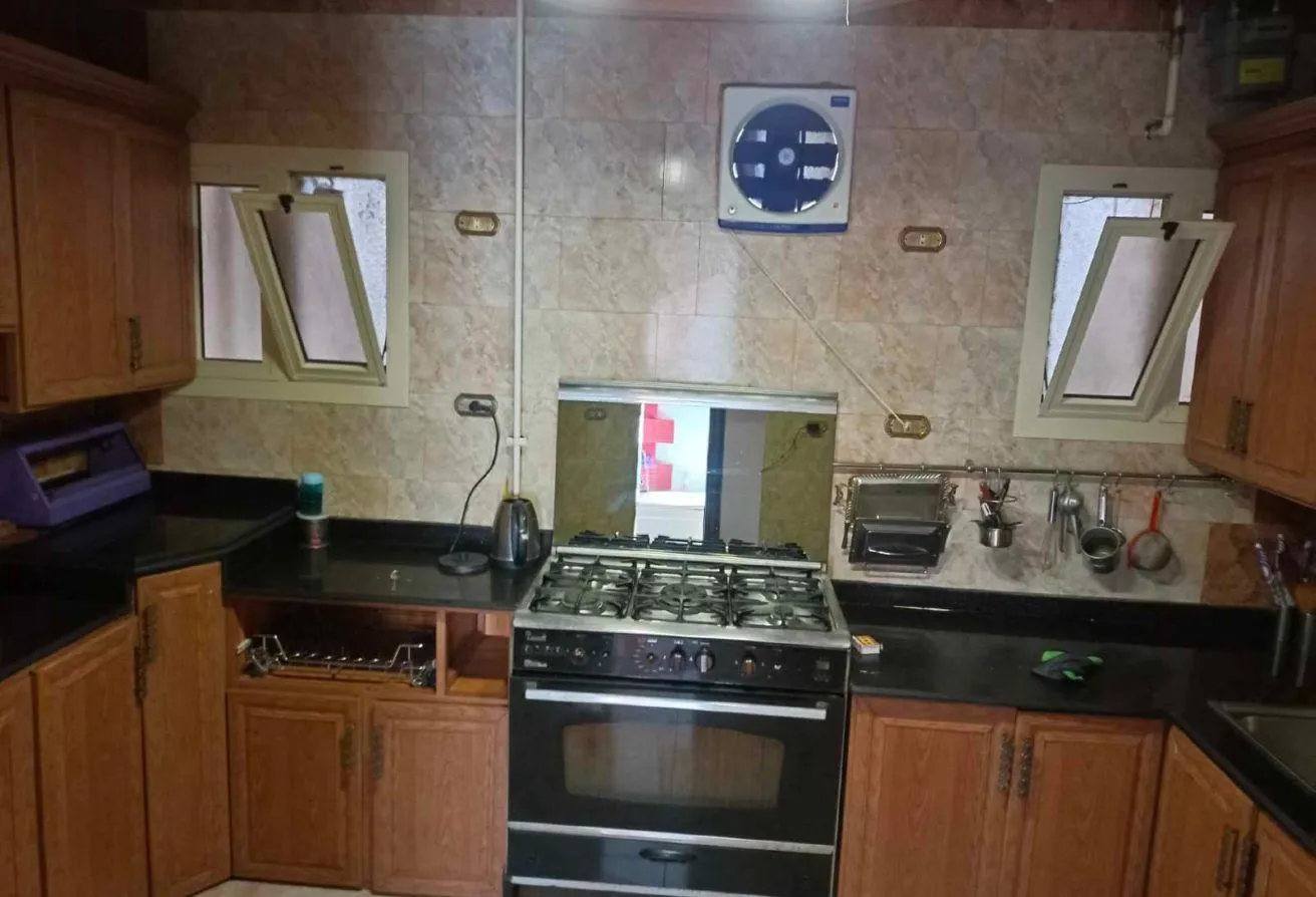 Sale in 8th District: Finished Apt. prime location in Sheikh Zayed