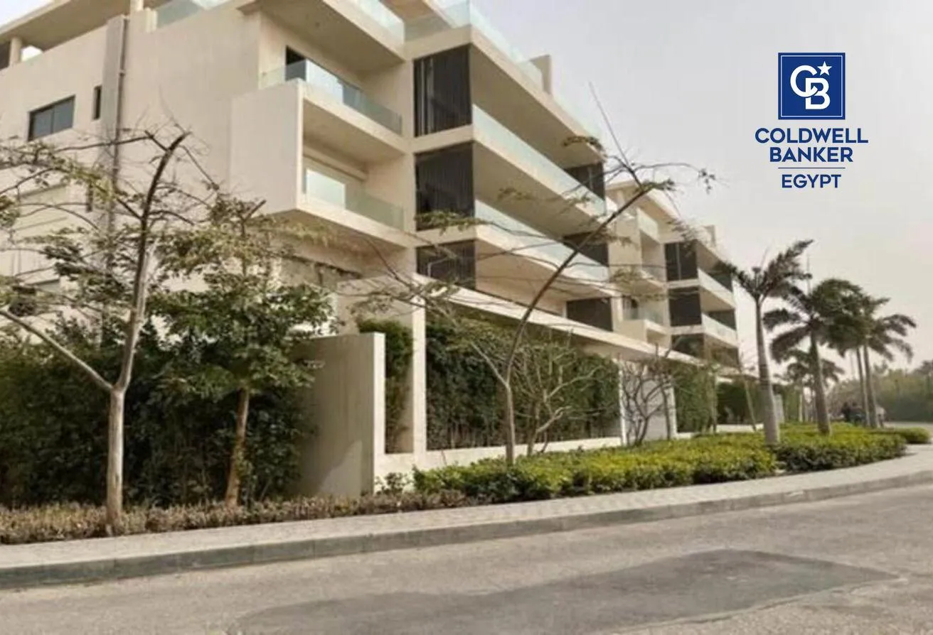 Sale in Lake View Residence 2: Penthouse for sale in lake view 2 - New Cairo