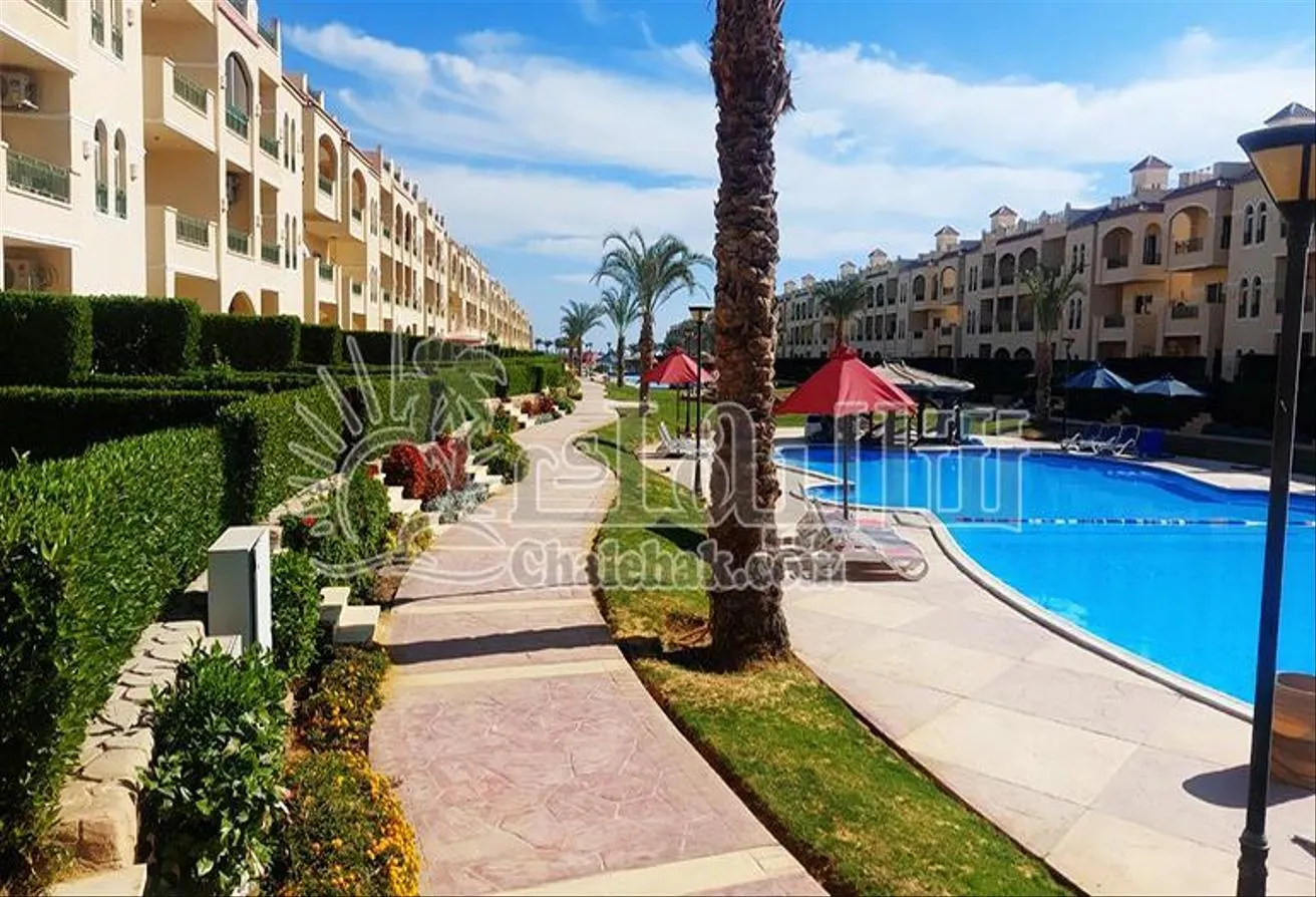 Sale in Palm Beach: للبيع شاليه بالتقسيط دور ثاني لاسيرينا بالم بيتش