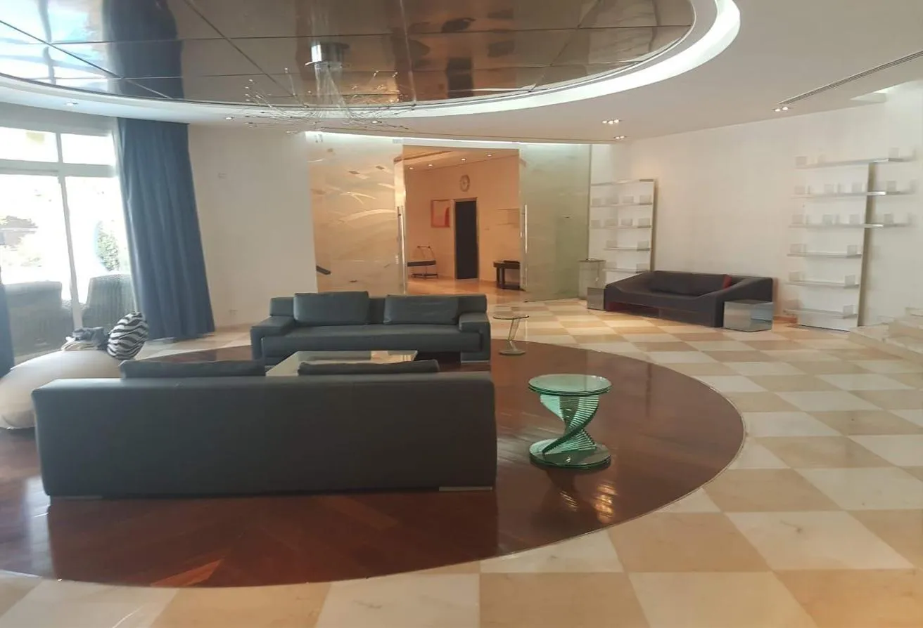 Gallery Image 10
