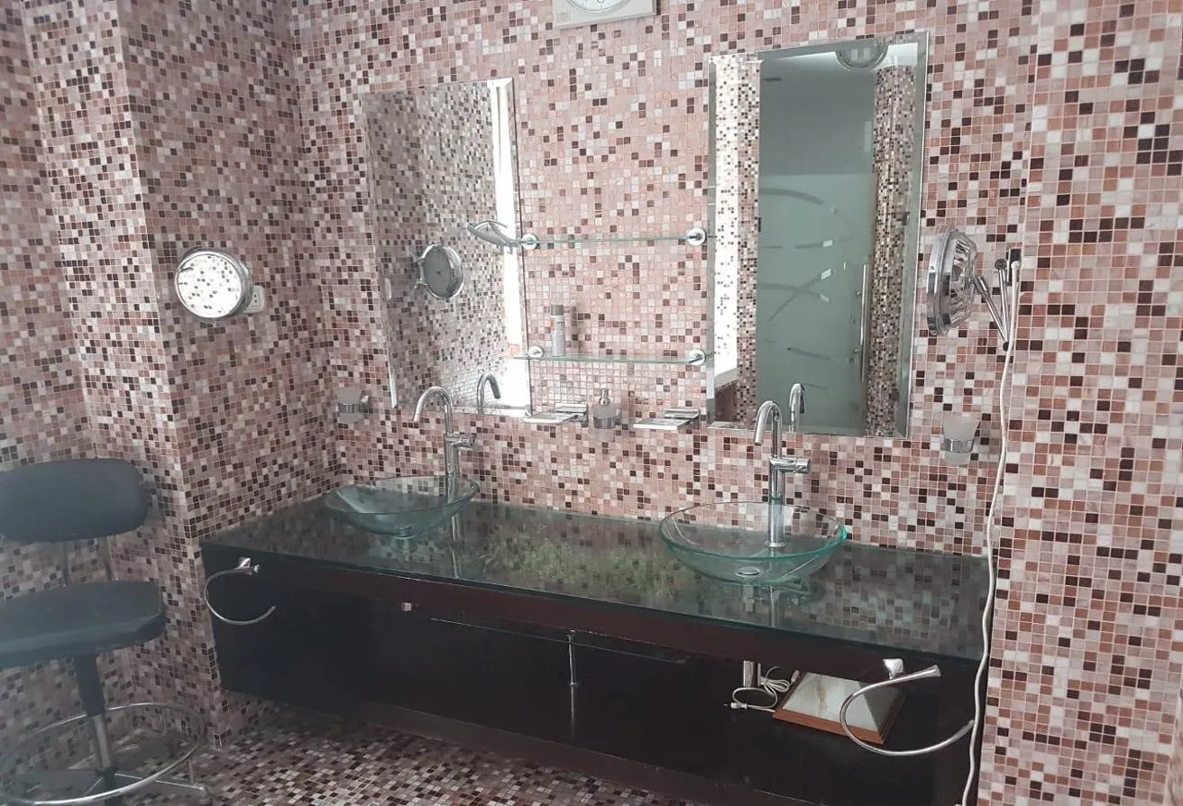 Gallery Image 9