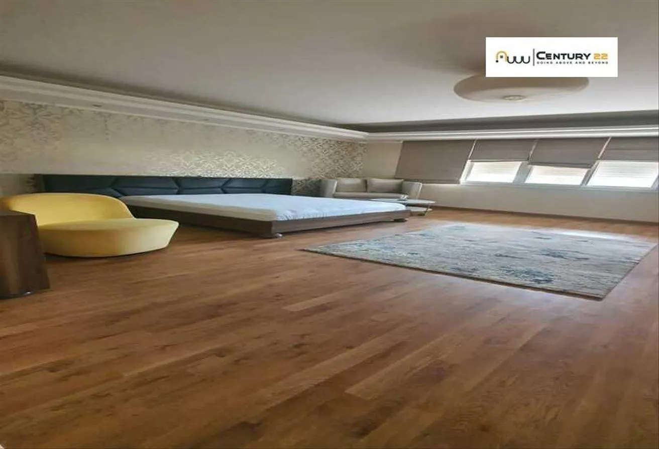 Sale in Mountain View Hyde Park: Standalone for sale, furnished, in Mountain View H