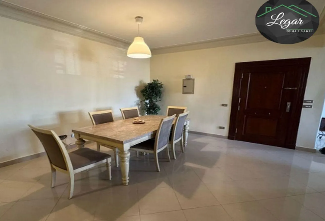 Sale in 8th District: For sale, an apartment of 180 m on Al-Afak Square