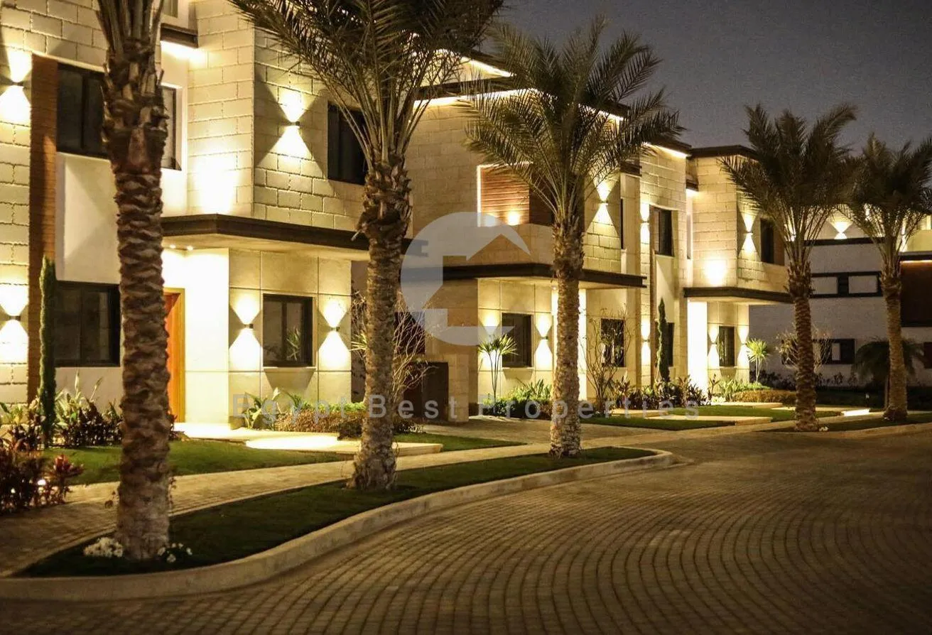 Sale in Azzar: Townhouse 5bed Resale Under Market Price Azzar 2