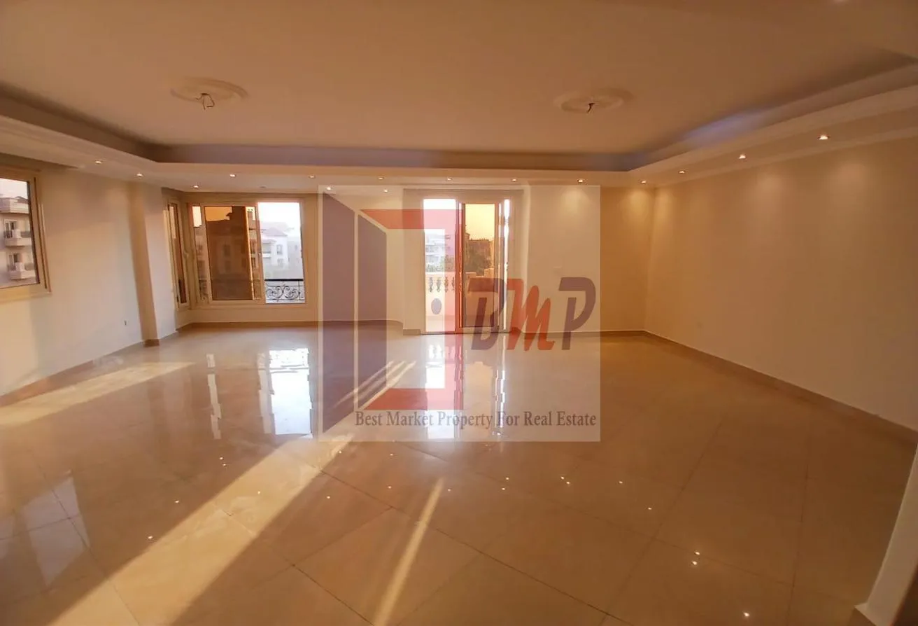 Rent in Al Narges 3: النرجس 3 فيلات شقة للايجار قانون جديد مساحة 200متر