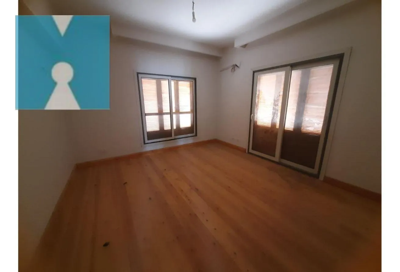 Rent in West Somid: Apartments for rent, first residence in West Sumid
