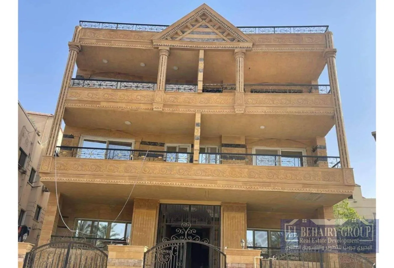 Sale in El Diplomaseen: دوبلكس للبيع بكمبوند الدبلوماسيين التجمع الخامس
