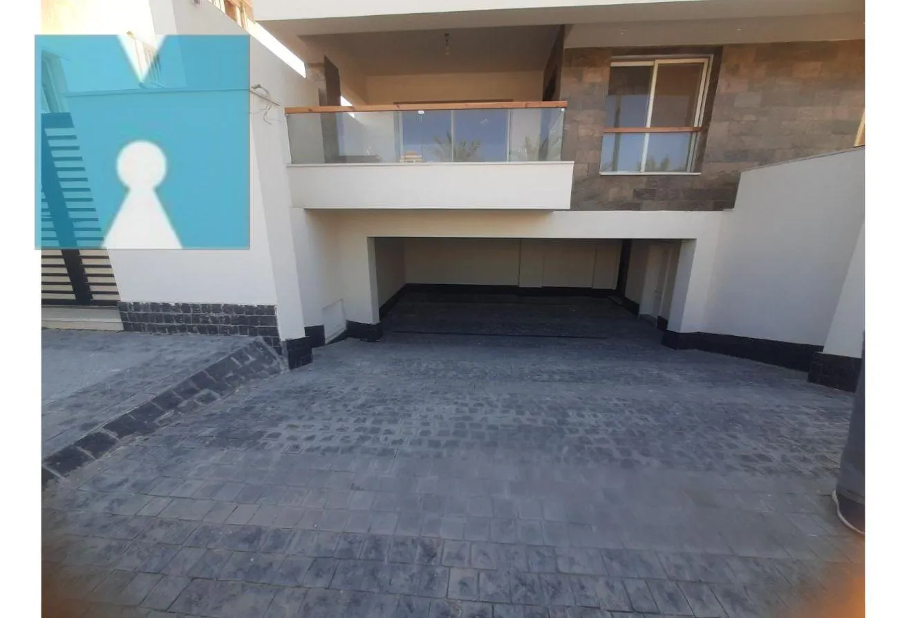 Sale in West Somid: Villa for sale divided into separate apartments