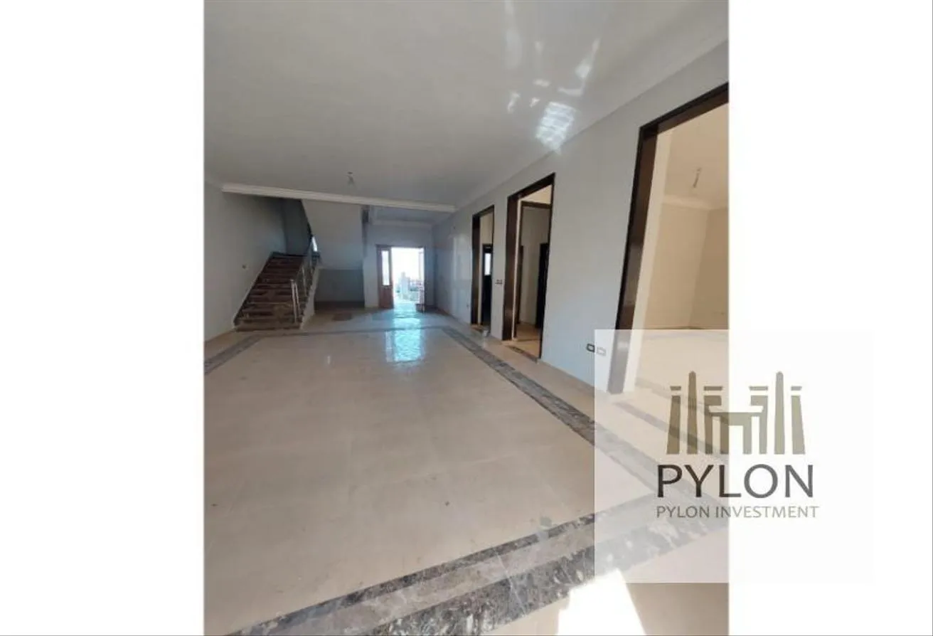 Rent in Wesal City: تاون هاوس للايجار القانون في كمبزند وصال