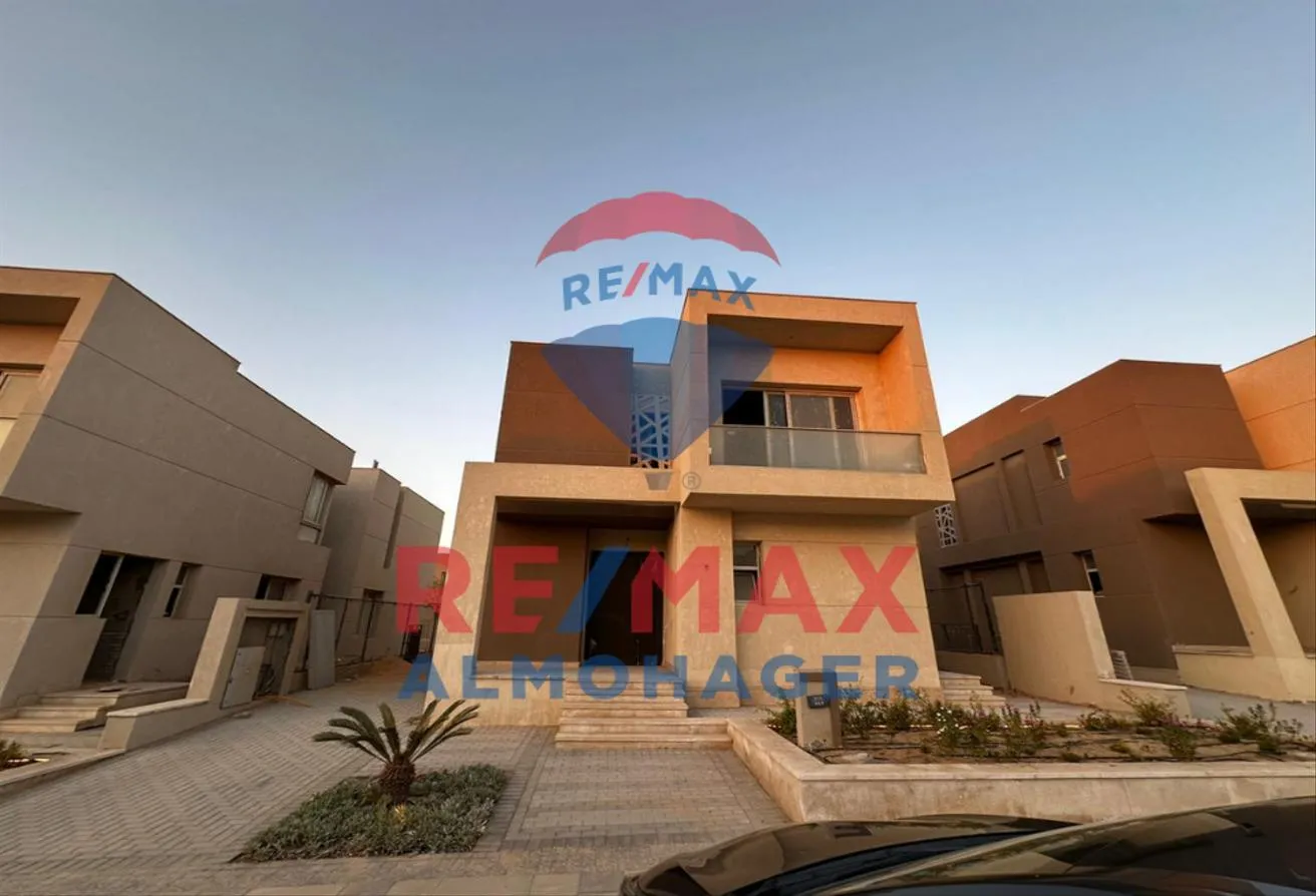 Sale in Badya Palm Hills: Resale | prime location | fully finished 4beds